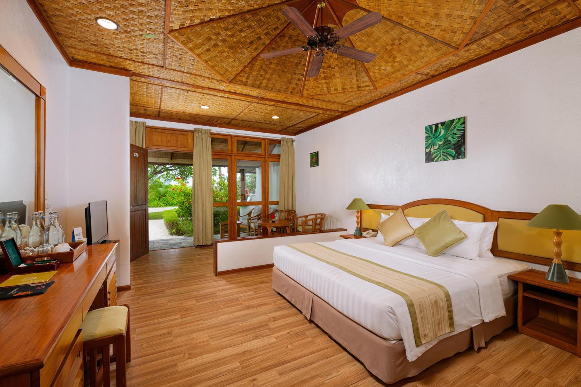 Bandos Maldives - One Way Transfer Free For Stays From 1St May Till 30Th Sept 2025 For Bookings From 16 Apr 2025 Bandos Island Esterno foto