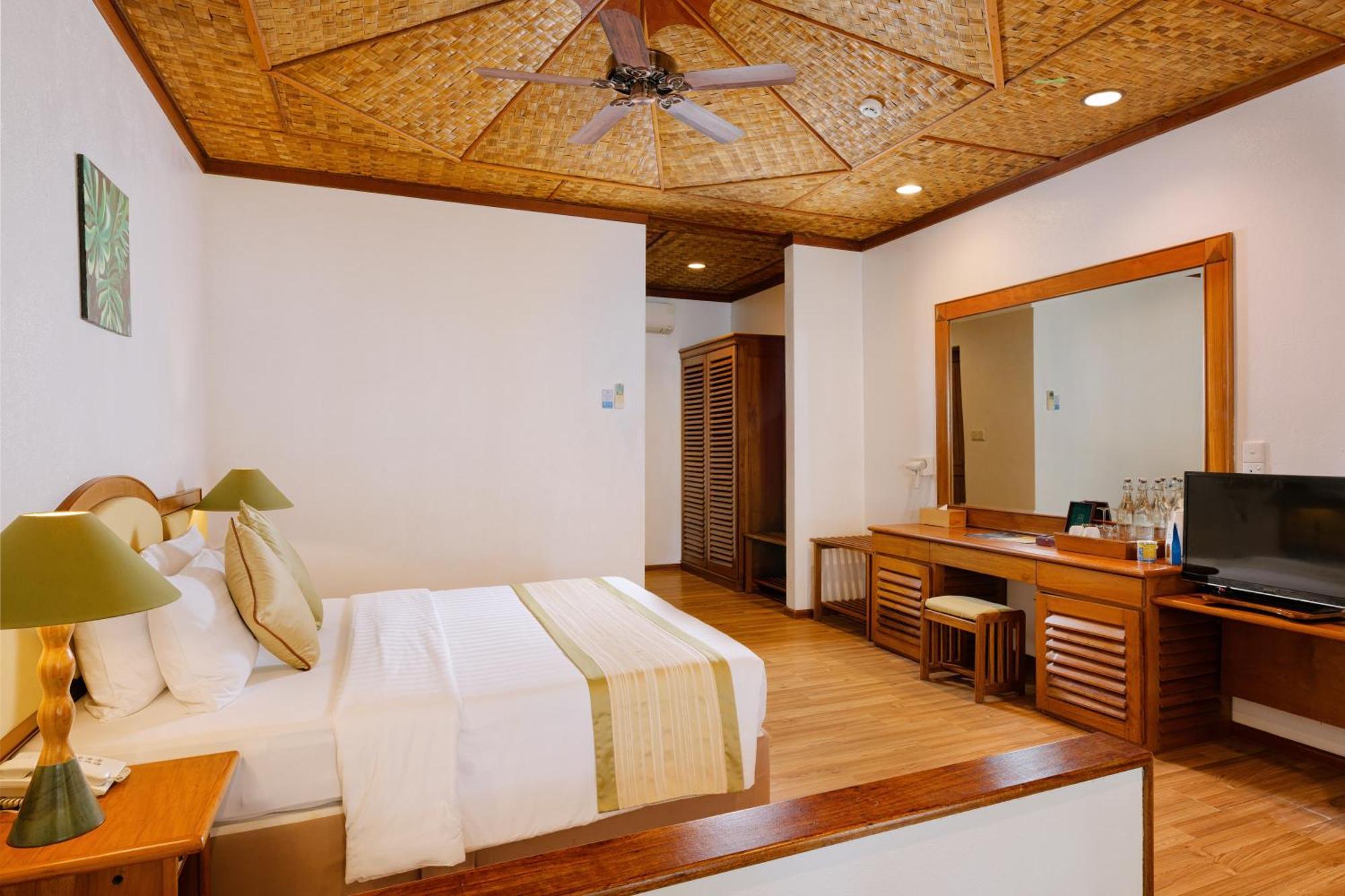 Bandos Maldives - One Way Transfer Free For Stays From 1St May Till 30Th Sept 2025 For Bookings From 16 Apr 2025 Bandos Island Esterno foto